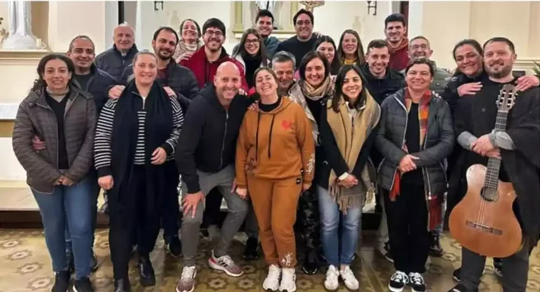 Momentos de la 1ra Consagración del Curso 53 “Betania”: una alegría que se hace hogar. 1ra con C53 Betania